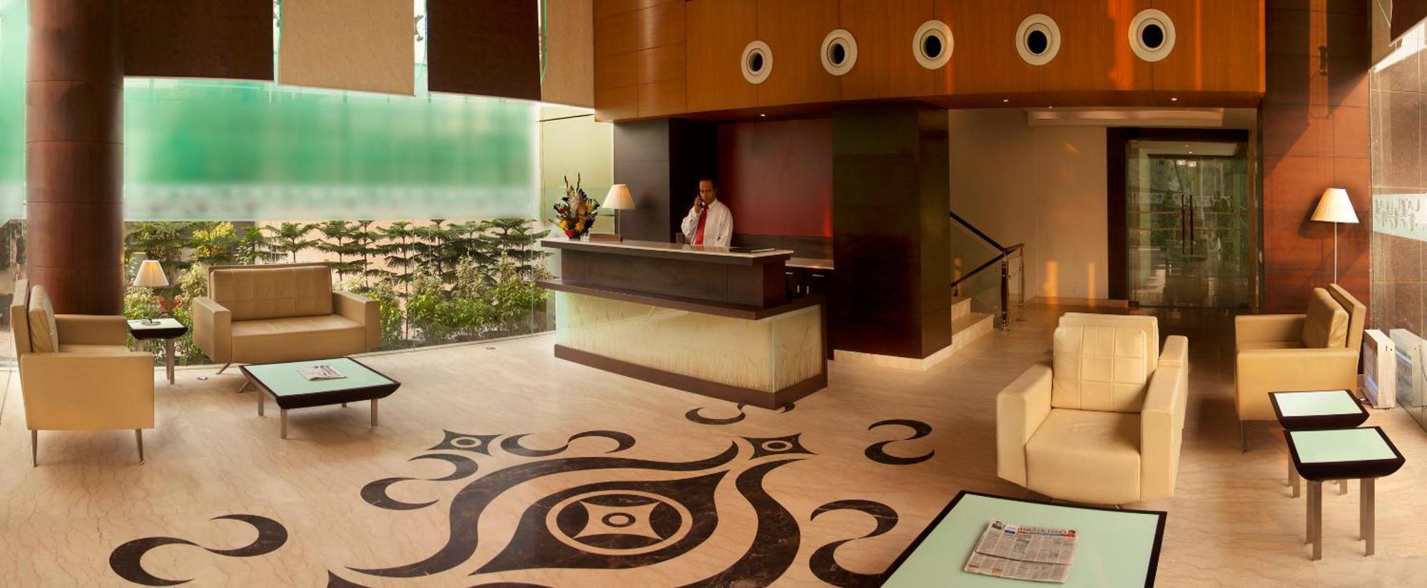 Treehouse Queens Pearl Gurgaon Eksteriør billede