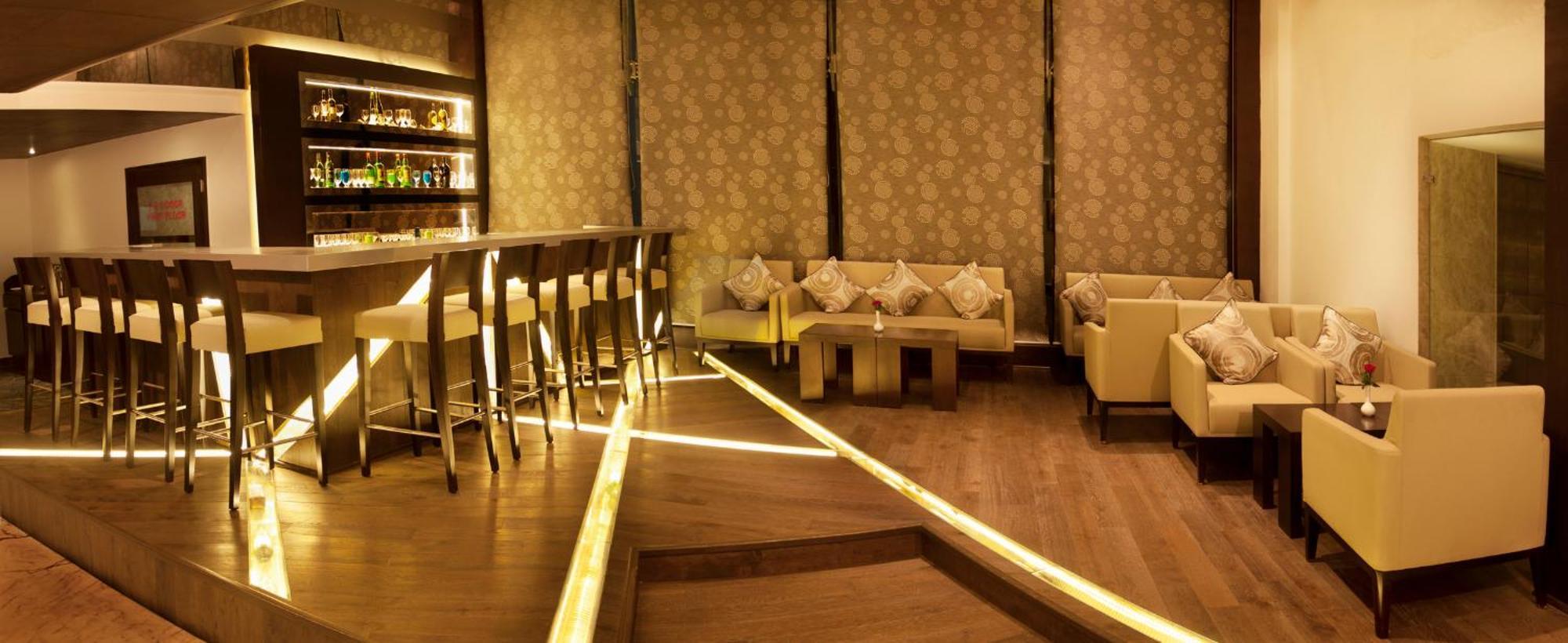 Treehouse Queens Pearl Gurgaon Eksteriør billede