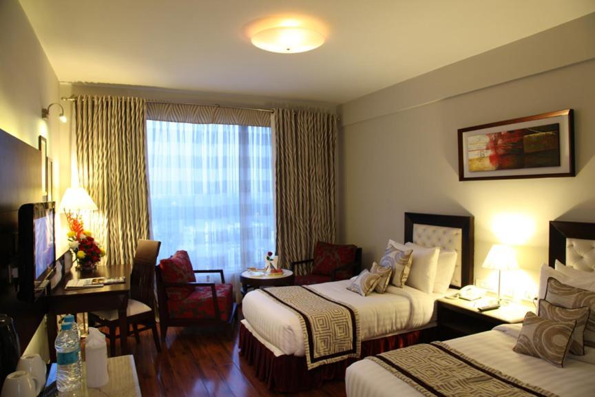 Treehouse Queens Pearl Gurgaon Eksteriør billede