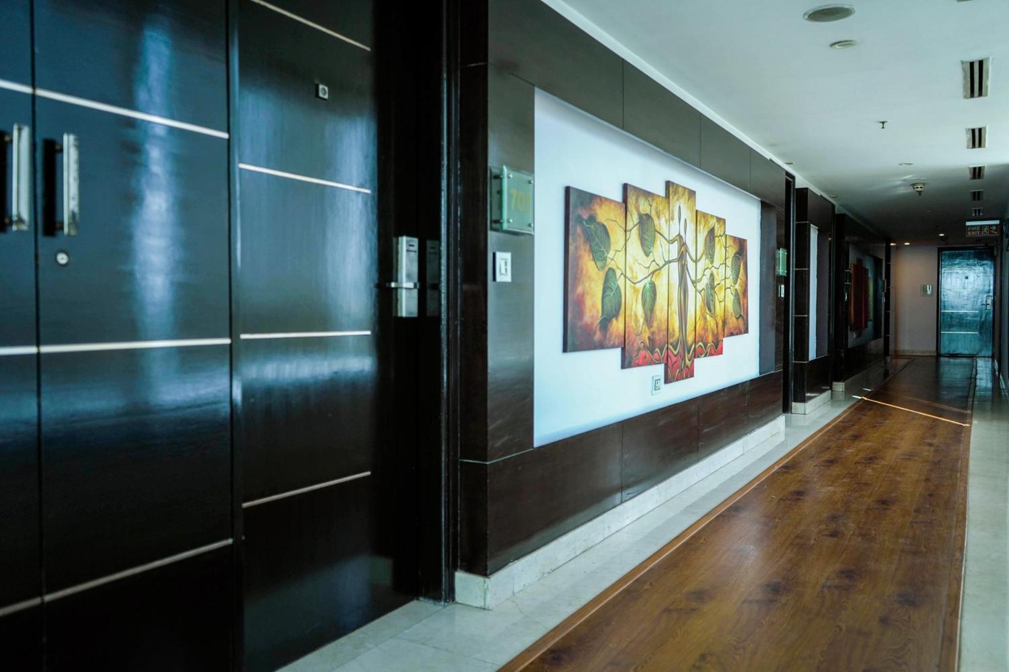 Treehouse Queens Pearl Gurgaon Eksteriør billede