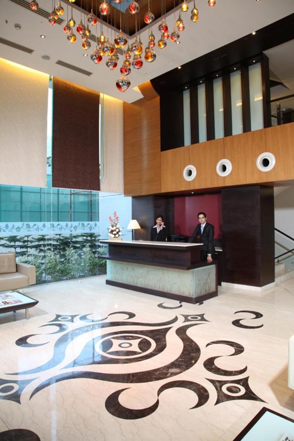 Treehouse Queens Pearl Gurgaon Eksteriør billede