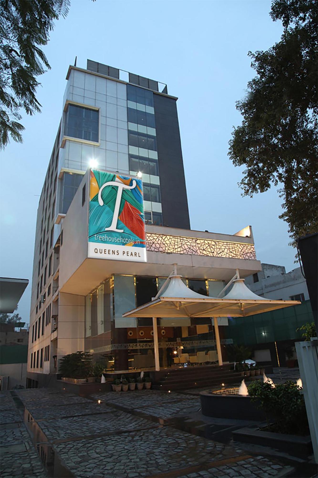 Treehouse Queens Pearl Gurgaon Eksteriør billede